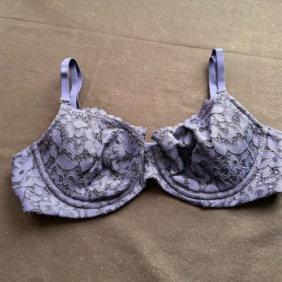 Victoria's Secret Gray Lace Full-Coverage Bra 34C - Picture 1 of 6